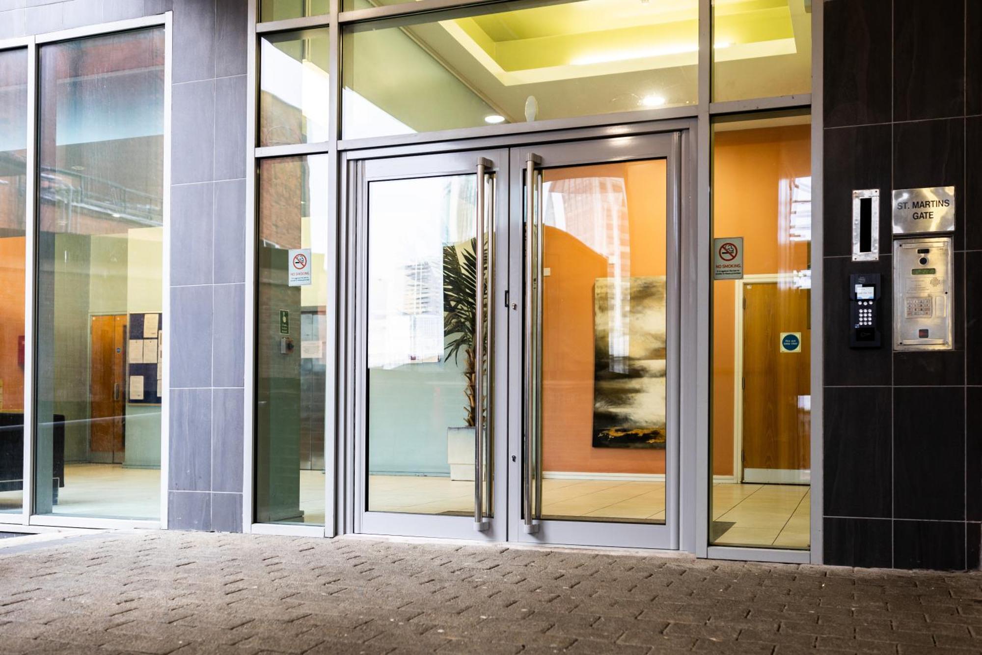 Bullring Lux Suite, New Street Free Netflix - Free Secure Parking- Sleeps 6 Birmingham Eksteriør billede
